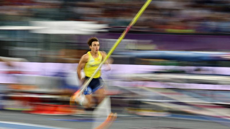 Armand Duplantis salta em Paris por recorde olímpico – 15/07/2024 – Esporte