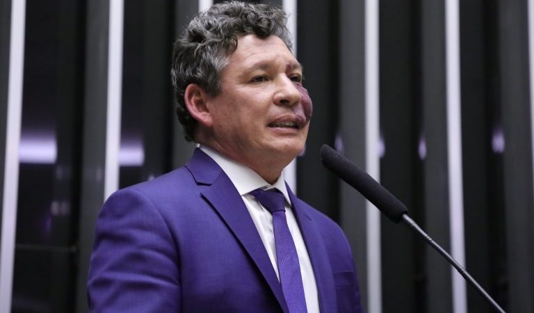 Cashback para famílias de baixa renda é um dos principais pontos do texto aprovado, diz relator – Notícias