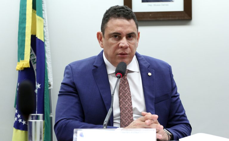 Centro de Estudos debate reindustrialização brasileira – Notícias