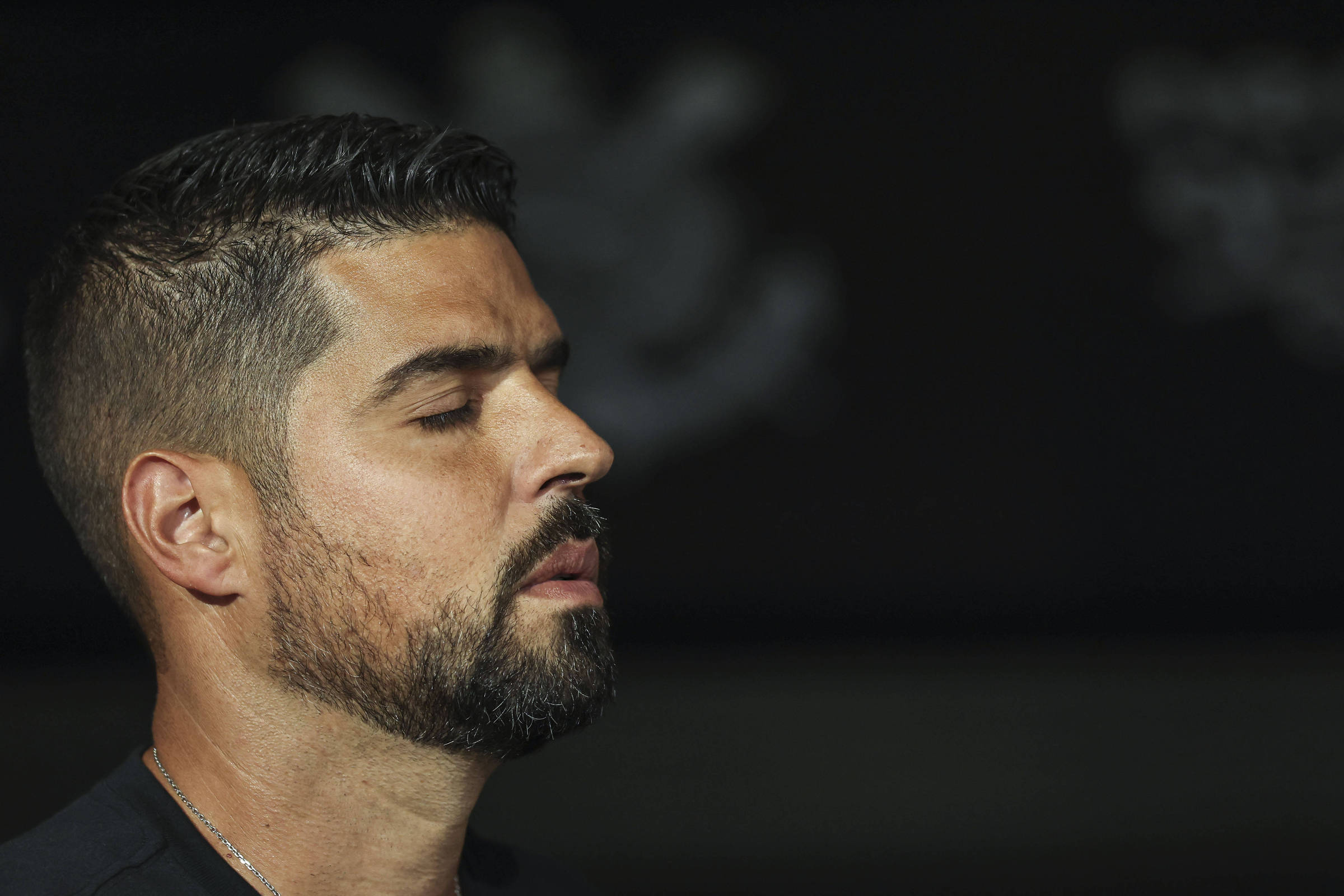 Corinthians anuncia demissão do treinador António Oliveira – 02/07/2024 – Esporte