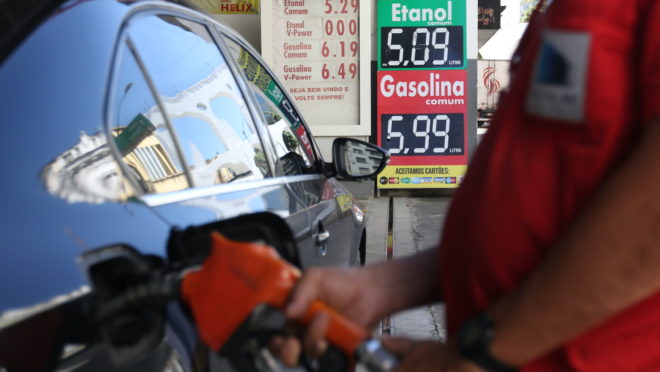 Petrobras reajusta preços da gasolina e gás de cozinha. Aumentos valem a partir desta terça