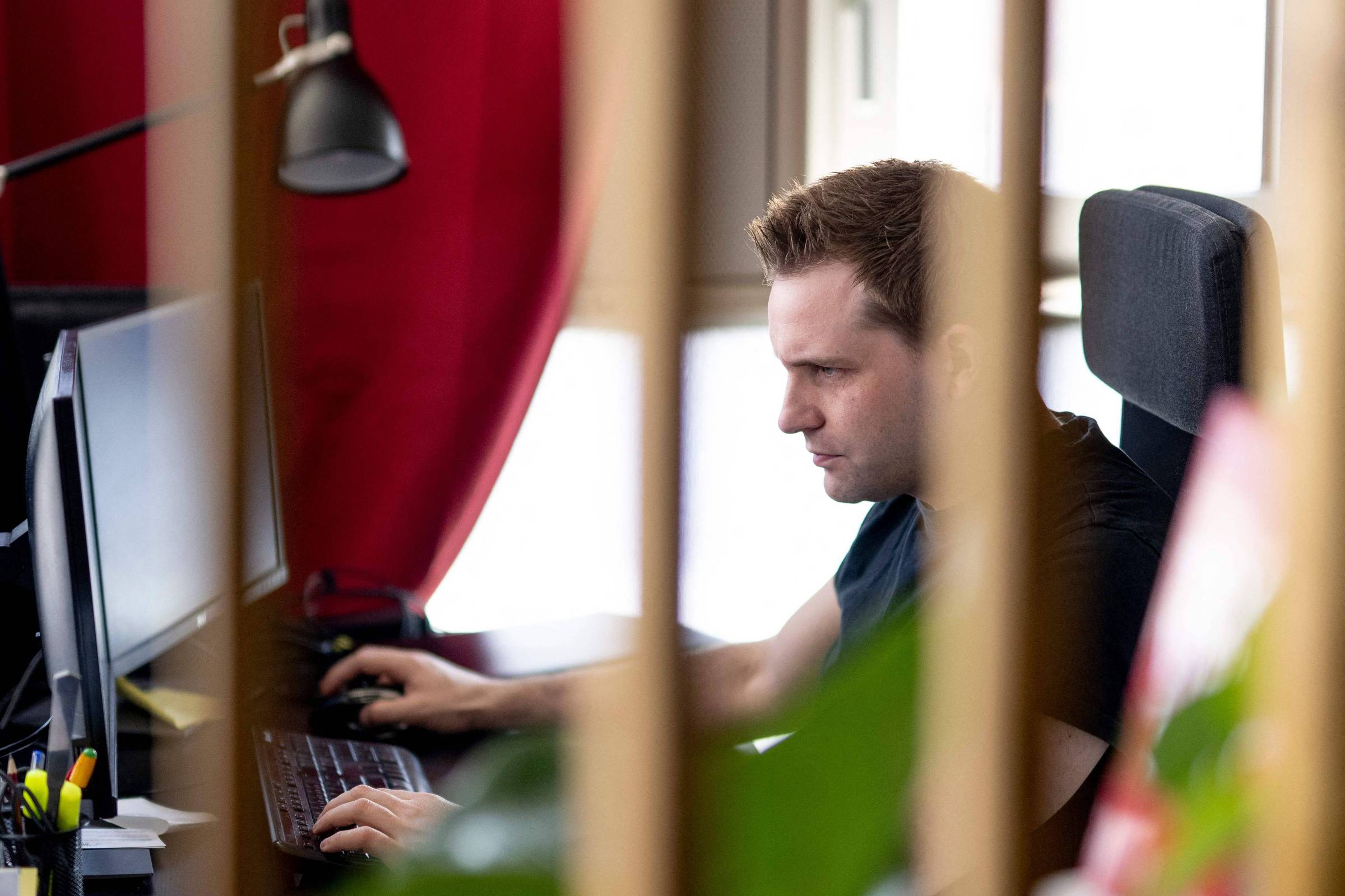 EUA espionam pessoas mundo afora, diz advogado europeu – 17/07/2024 – Tec
