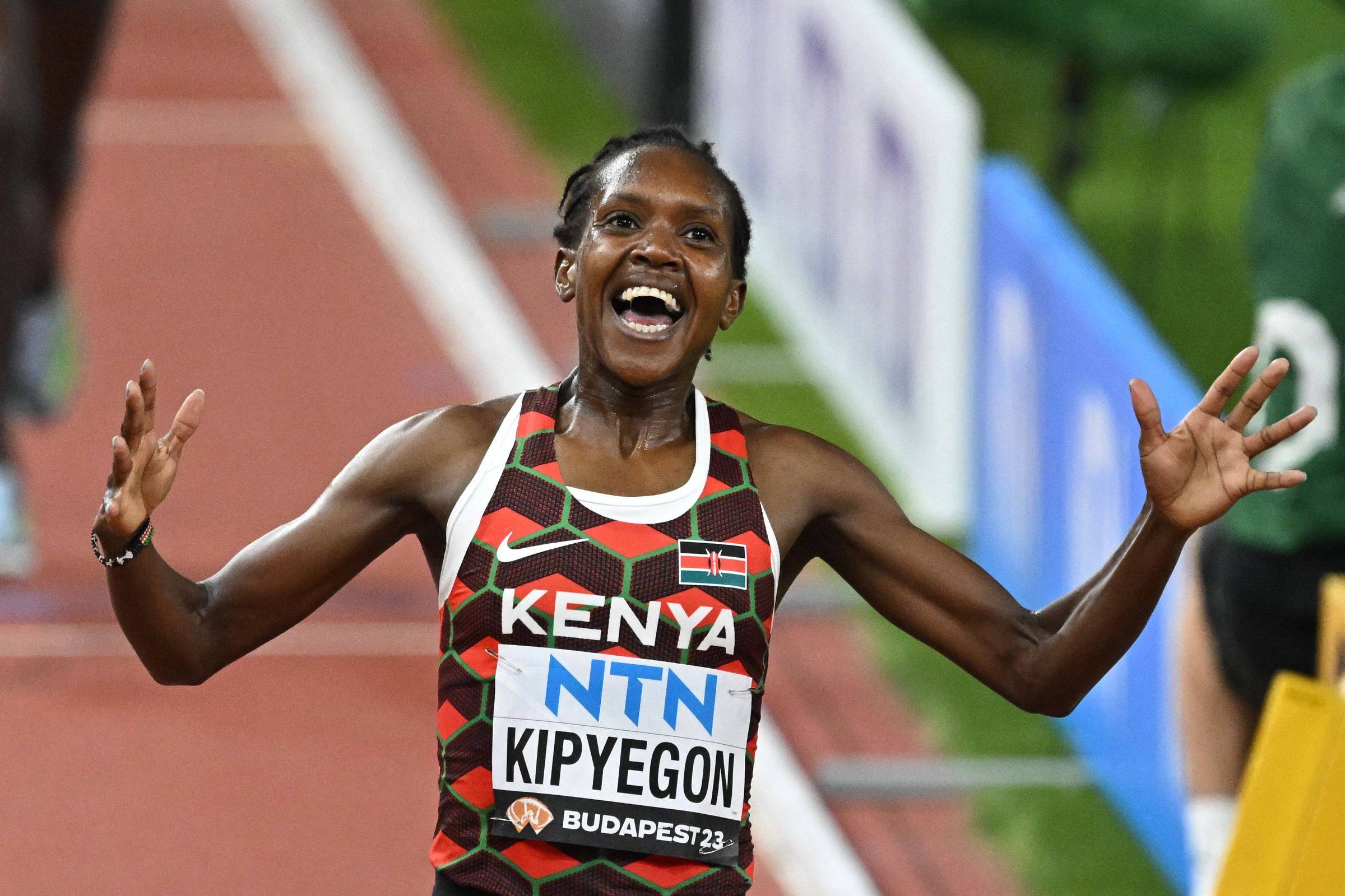 Faith Kipyegon corre por tricampeonato inédito em Paris – 07/07/2024 – Esporte