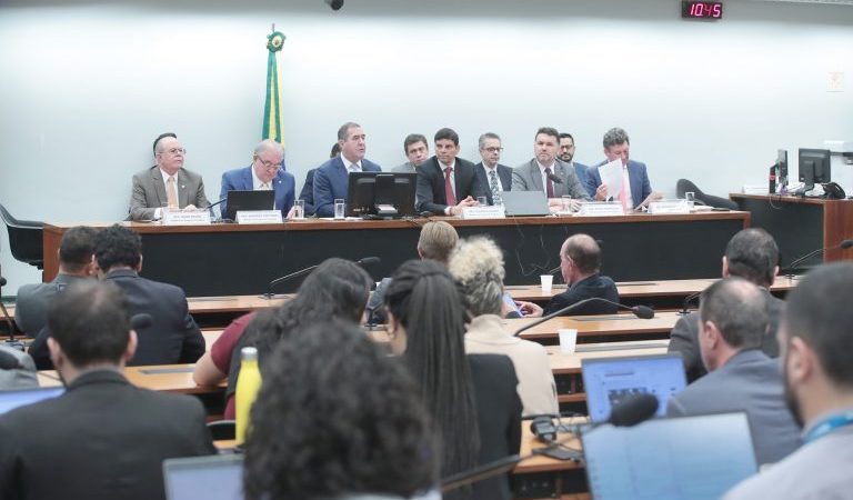 Grupo de trabalho da reforma tributária inclui jogos de azar e carros elétricos no Imposto Seletivo – Notícias