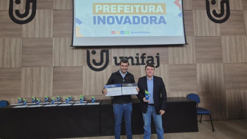 Indaiatuba recebe prêmio de Prefeitura Inovadora em Fórum de Cidades Digitais e Inteligentes