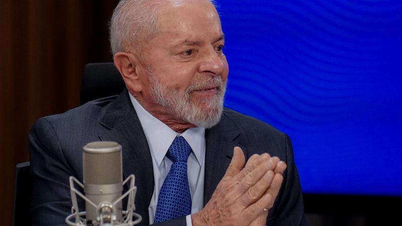 “Não vamos cortar o salário mínimo”, reafirma Lula