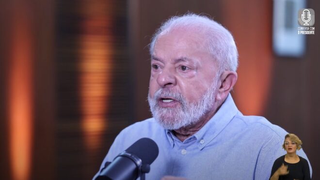 Lula volta a criticar corte de gastos e diz não ver problema em rombo nas contas