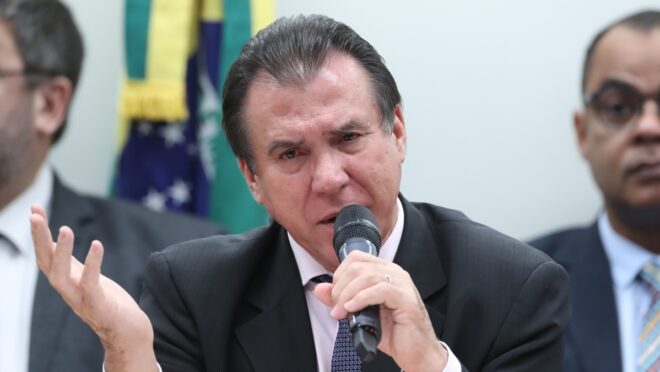 Ministro de Lula diz que empresariado não dá bons salários