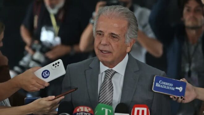 Múcio diz a Haddad que Defesa não pode ter mais cortes no orçamento