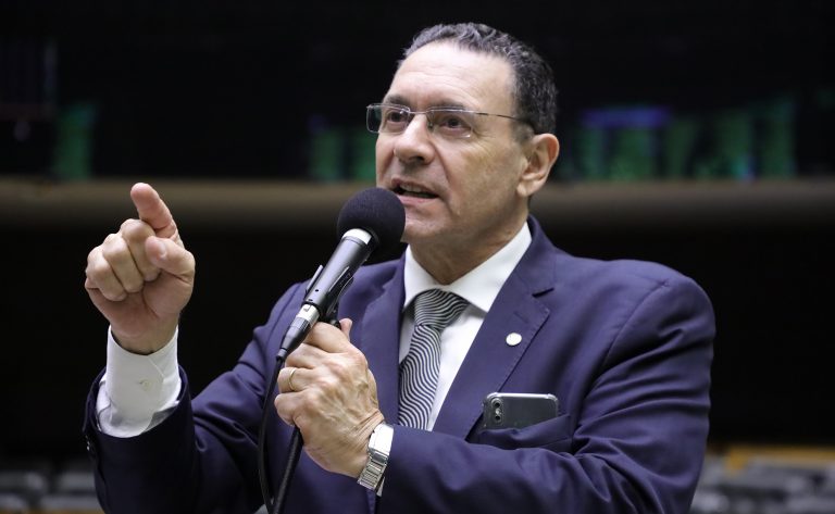 Projeto autoriza assistência técnica a importar diretamente peças de equipamentos médicos – Notícias