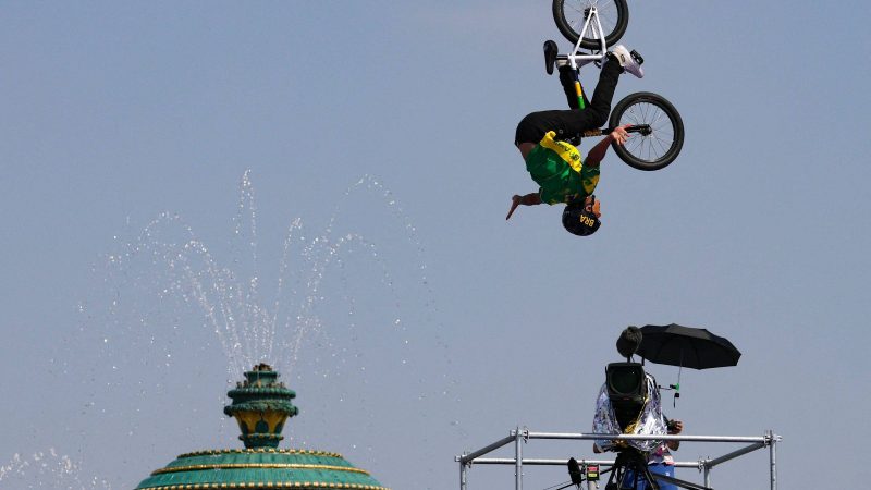 Quem é Bala Loka, finalista do BMX Freestyle em Paris? – 30/07/2024 – Esporte