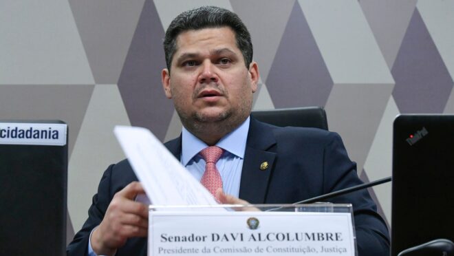 Senado adia votação da autonomia do BC após governo sinalizar acordo