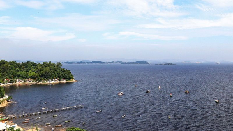 Senado adia votação de projeto que garante acesso público a praias
