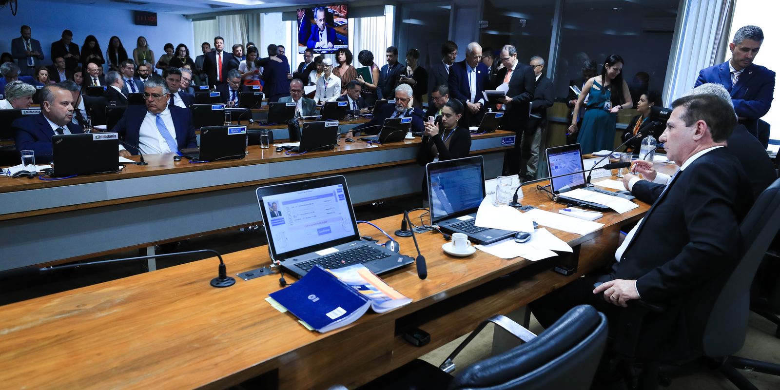 Senado vota desoneração da folha para 17 setores da economia
