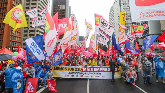 Taxa de juros de 10,5% ao ano é criminosa, diz presidente da CUT