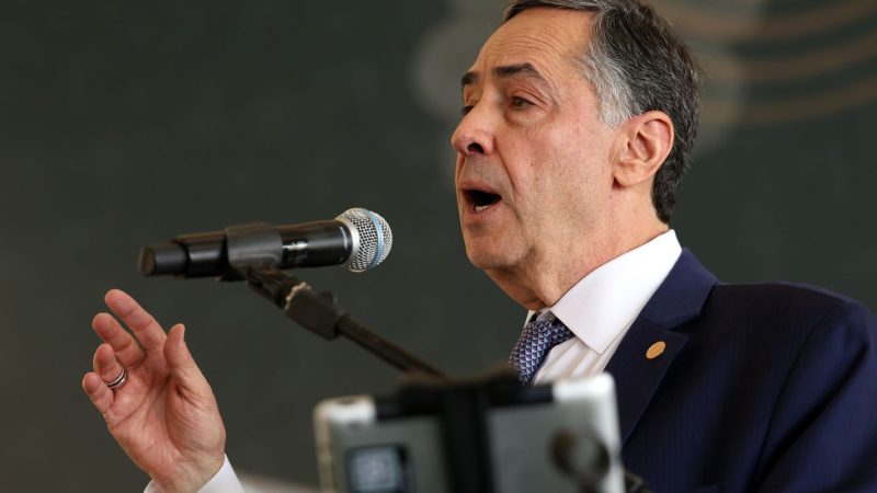 Barroso marca almoço para debater suspensão das emendas parlamentares
