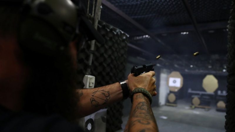 CCJ do Senado aprova decreto que reduz exigências para armas de fogo