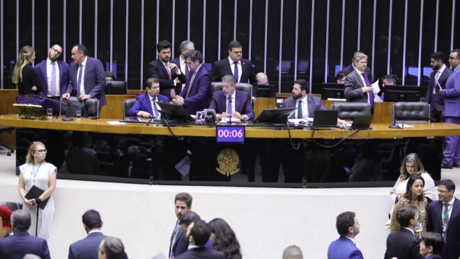 Câmara aprova texto-base do 2º projeto que regulamenta tributária