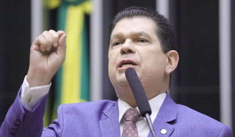 Câmara aprova texto-base do projeto que regulamenta Imposto sobre Bens e Serviços – Notícias