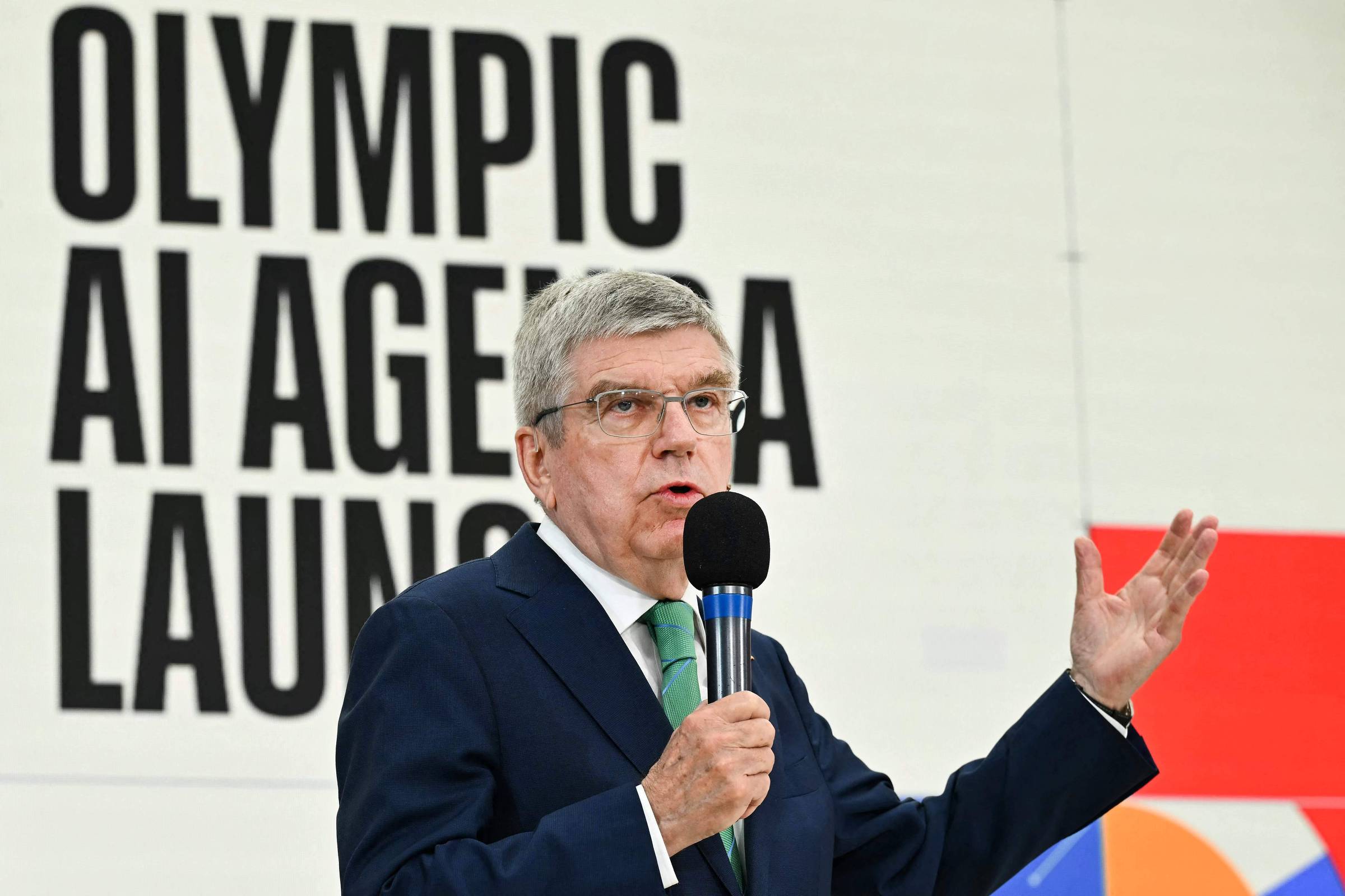 Começa a corrida para suceder Thomas Bach na presidência do COI – 13/08/2024 – Esporte