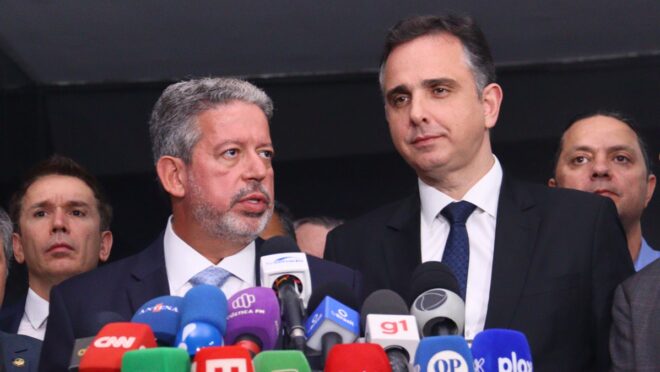 Congresso pede suspensão de decisões de Dino sobre emendas