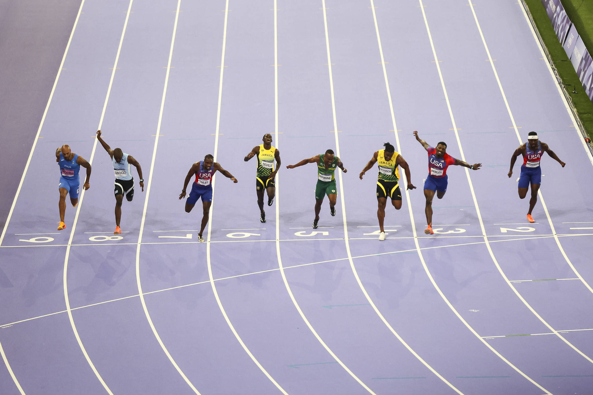 De último a primeiro em 60 m, Noah Lyles celebra ouro – 04/08/2024 – Esporte