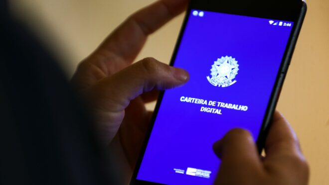 Desemprego em baixa pode ajudar a segurar queda nos juros