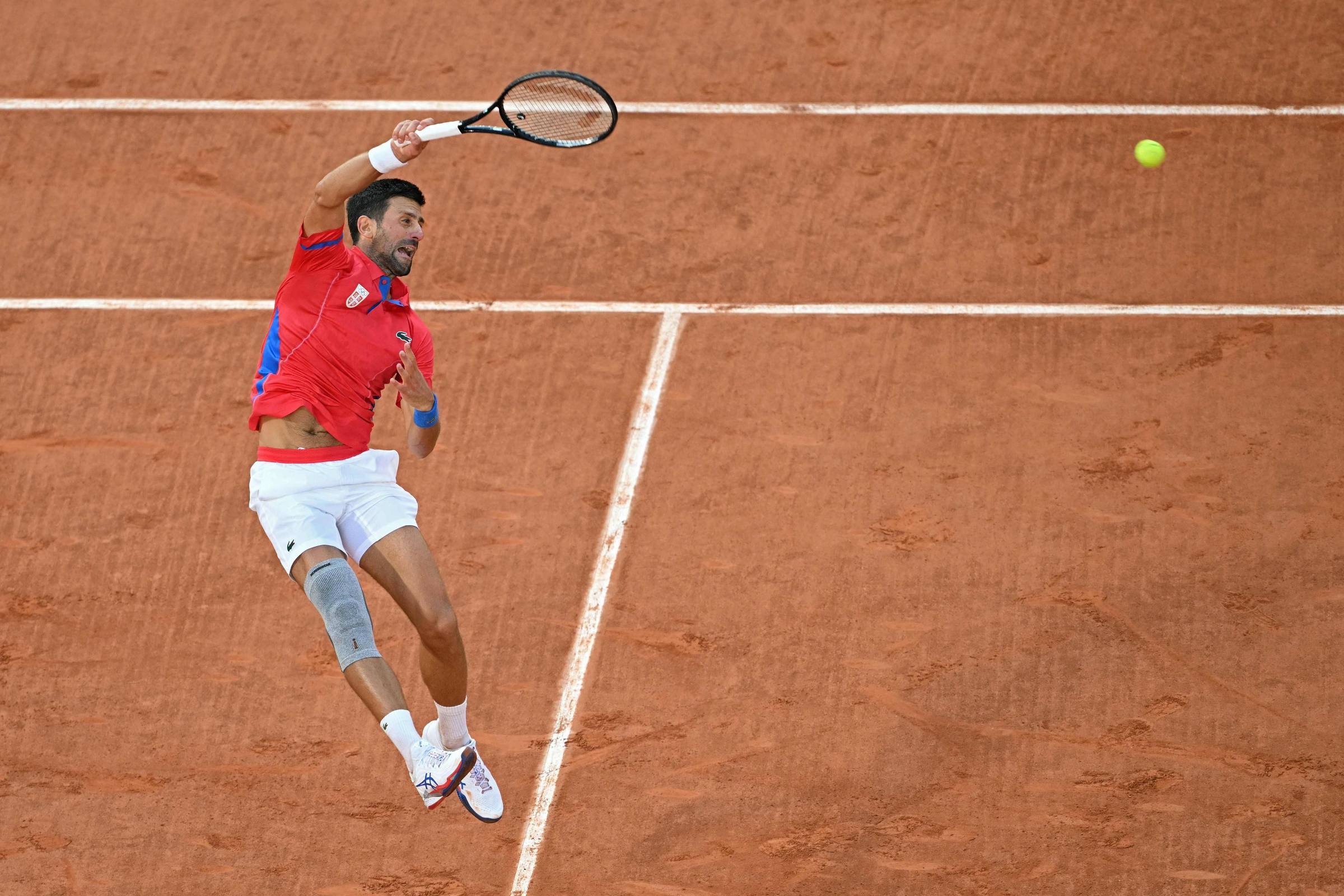Djokovic avança e vai enfrentar Alcaraz na final do tênis nos Jogos de Paris – 02/08/2024 – Esporte