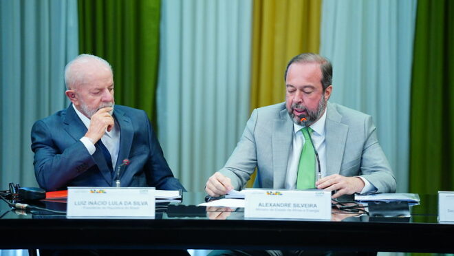 Governo anuncia novas diretrizes para controlar mercado de gás
