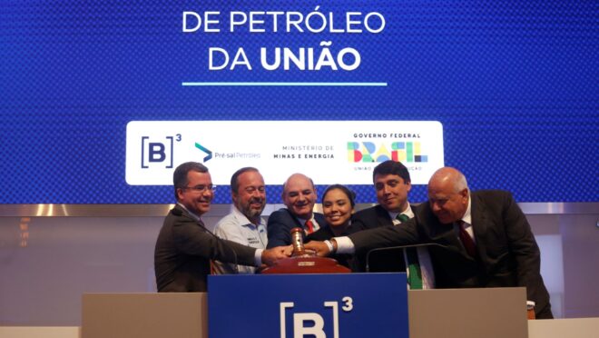 Governo estima arrecadar R$ 17 bilhões com leilão de petróleo