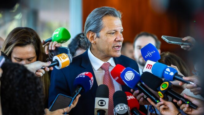 Haddad enviará Orçamento de 2025 ao Congresso com aumento de impostos