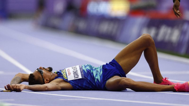 Julio Cesar conquista ouro do atletismo e bate recorde nos Jogos Paralímpicos – 30/08/2024 – Esporte