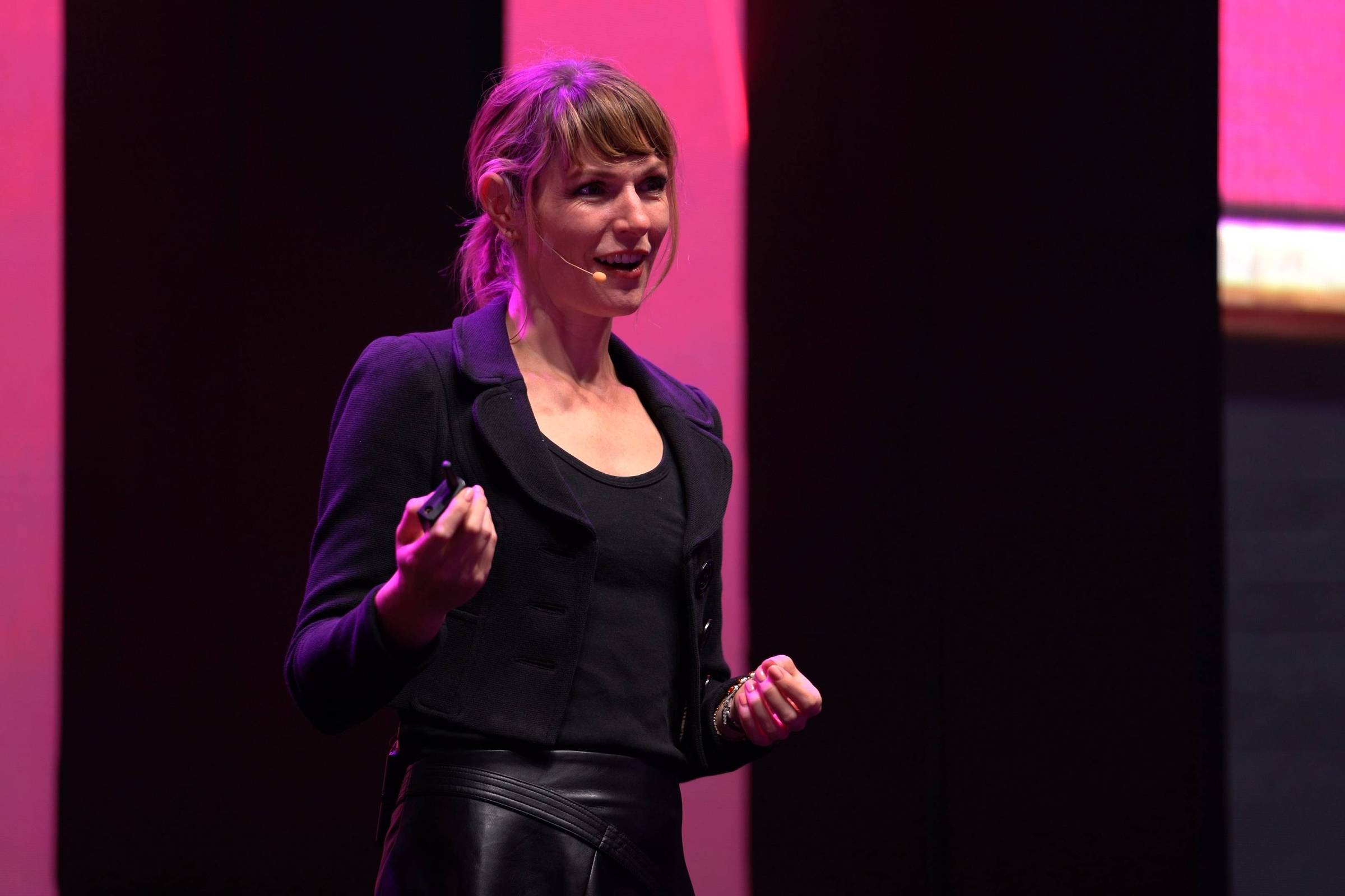 Kate Darling: Tecnologia deve ser menos antropocêntrica – 10/08/2024 – Tec