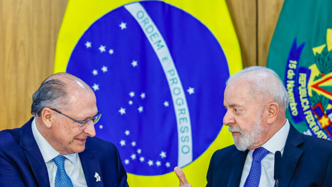 Lula diz que “economia brasileira não está o paraíso dos paraísos”