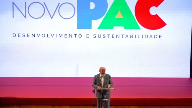 Lula reclama de burocracia e apenas metade das obras do Novo PAC decolou