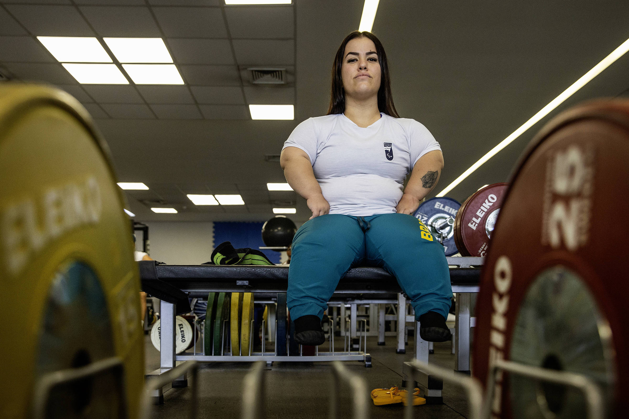 Mulheres miram bi paralímpico no judô e no halterofilismo – 25/08/2024 – Esporte