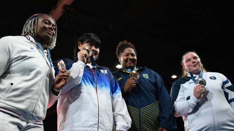 O primeiro ouro olímpico do Brasil em Paris é de uma mulher gorda e negra – 02/08/2024 – Esporte