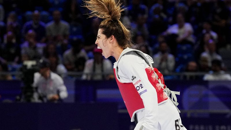 Ouro: Ana Carolina supera rival e torcida no parataekwondo – 30/08/2024 – Esporte