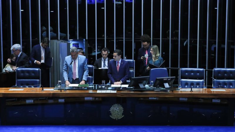 Promulgada PEC que anistia partidos políticos por desrespeito a cotas