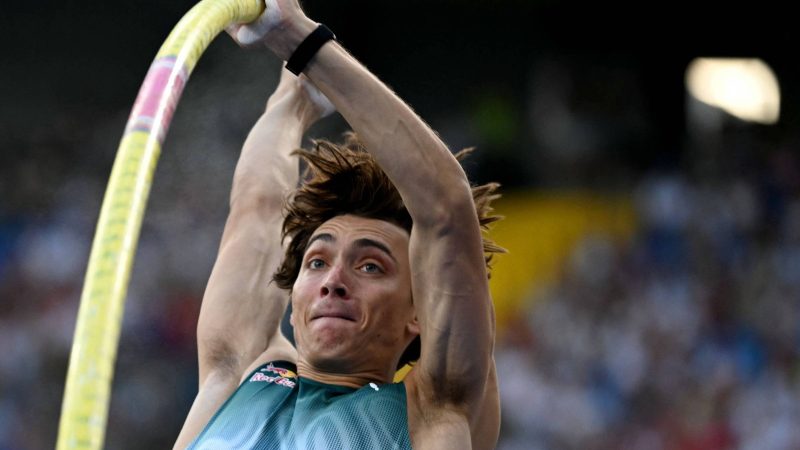 Salto com vara: Duplantis estabelece novo recorde mundial – 25/08/2024 – Esporte