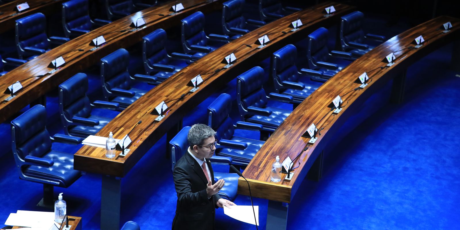 Senado retoma trabalhos e governo volta a negociar reforma tributária