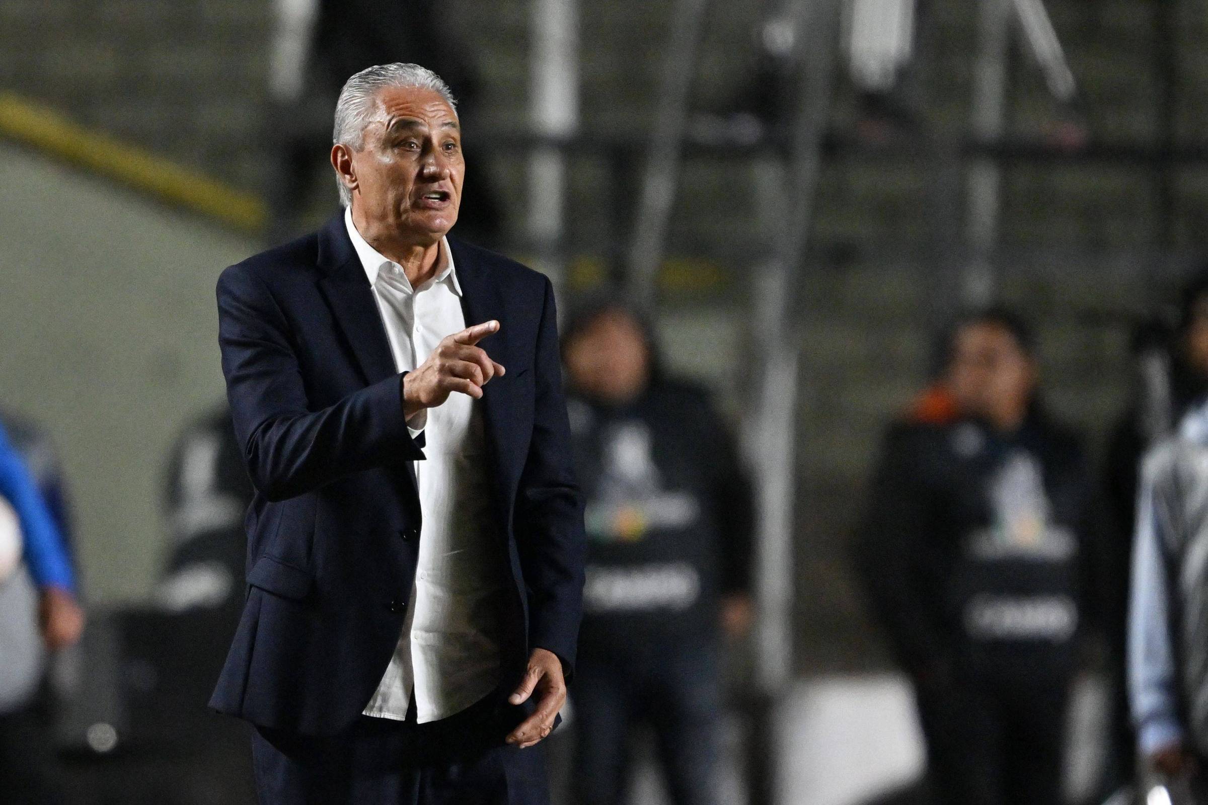 Tite passa mal na Bolívia e é internado no Brasil – 23/08/2024 – Esporte