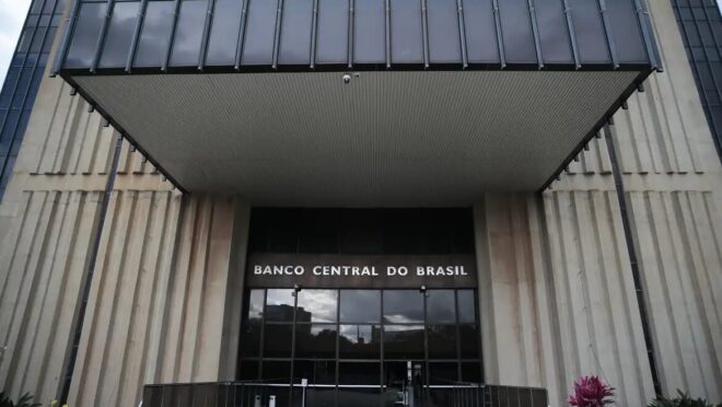 Tom duro do BC reforça chance de alta no curto prazo