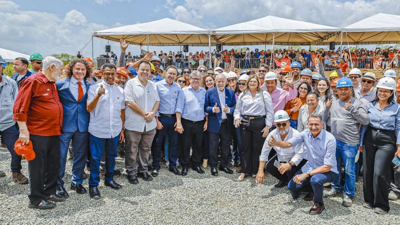 Trecho da transposição do rio São Francisco é inaugurado na Paraíba