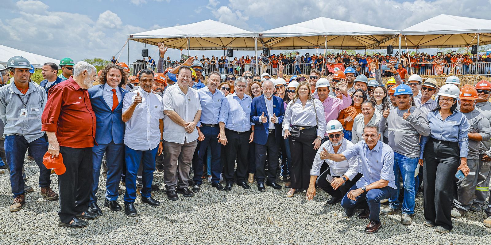 Trecho da transposição do rio São Francisco é inaugurado na Paraíba