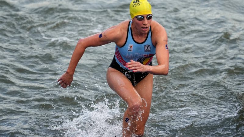 Triatleta Claire Michel diz que foi infectada por vírus – 08/08/2024 – Esporte