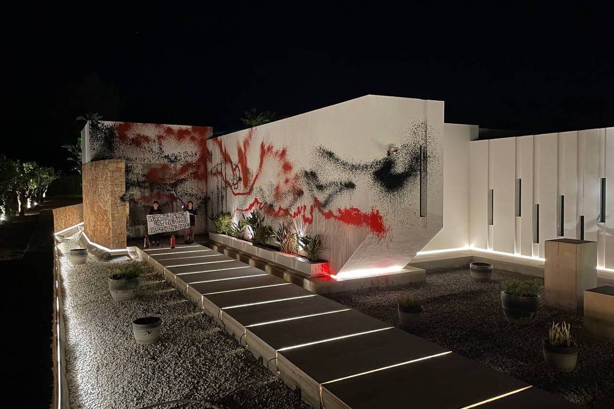 Vídeo: Mansão de Messi é atacada com tinta em Ibiza – 06/08/2024 – Ambiente