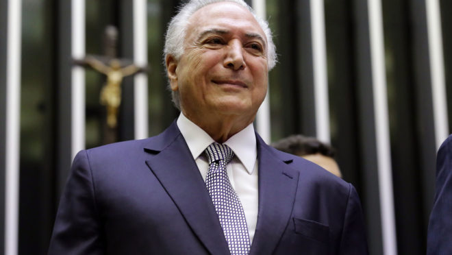 sociedade está preocupada com a questão fiscal