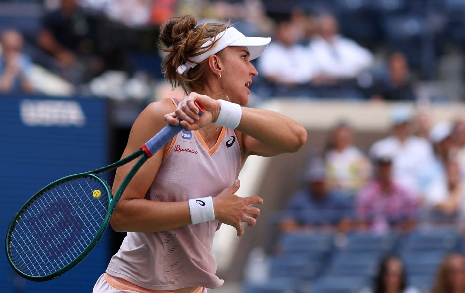 Bia Haddad perde de tenista tcheca nas quartas de final e está fora do US Open