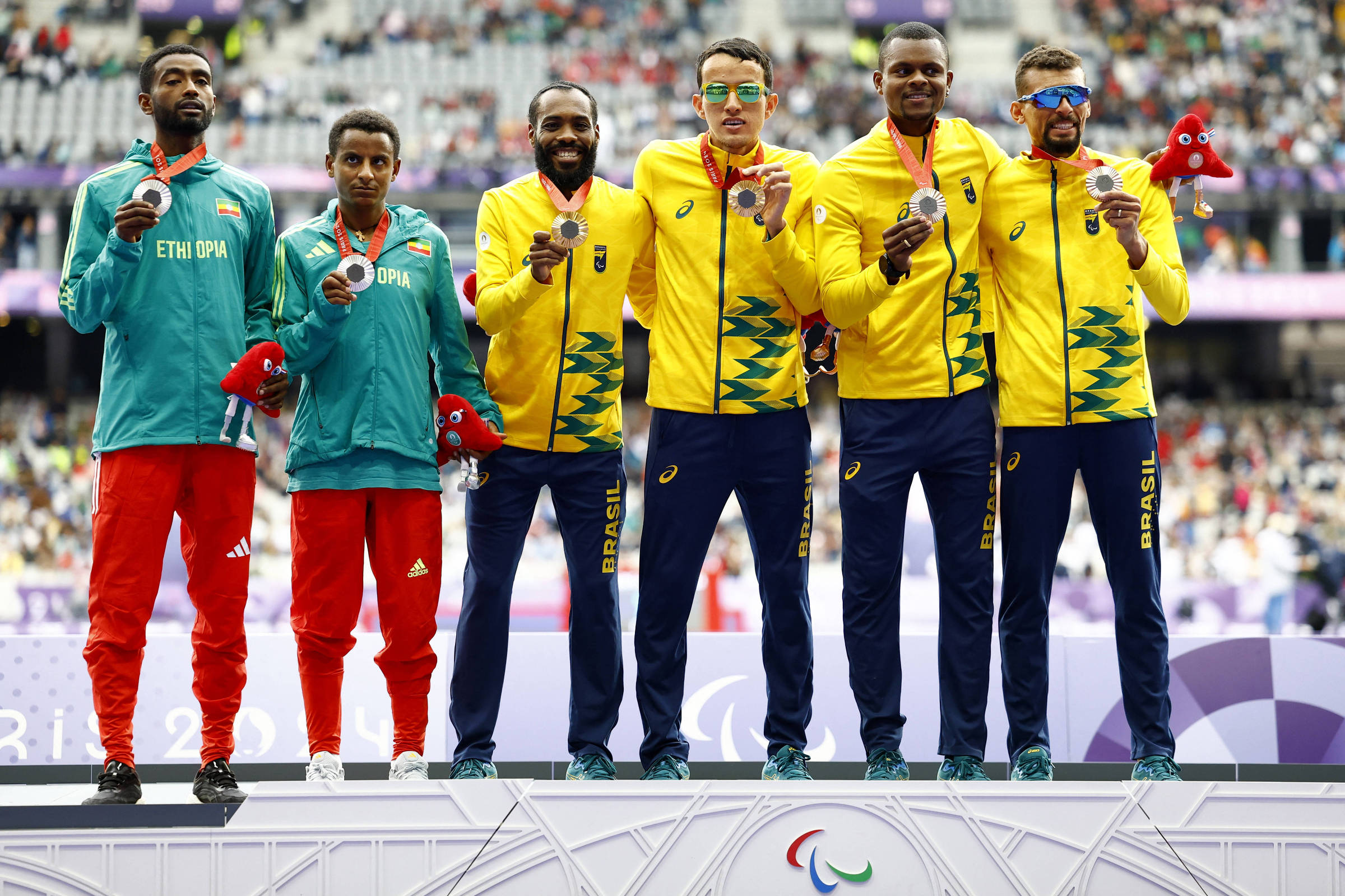 Brasil leva ouro, prata e bronze no Stade de France – 03/09/2024 – Esporte